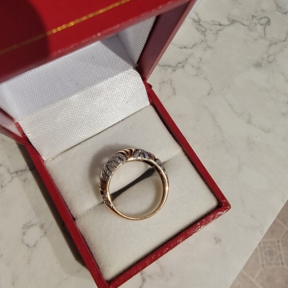 Diamond ring  Size 6.5 - Picture 2 of 3